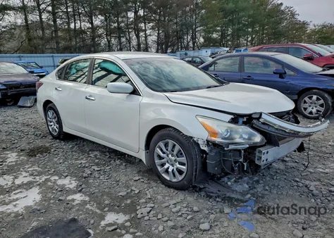 2015 Nissan Altima 2.5 z USA, uszkodzony, nr VIN 1N4AL3AP6FC412221